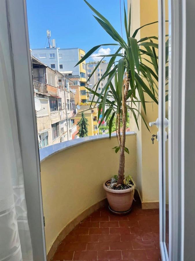 Central City Apartment ティラナ エクステリア 写真