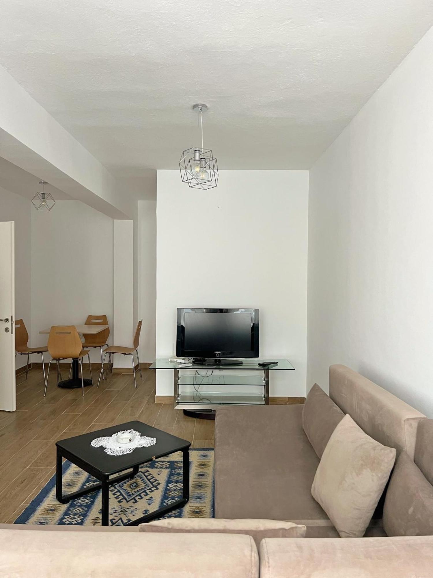 Central City Apartment ティラナ エクステリア 写真